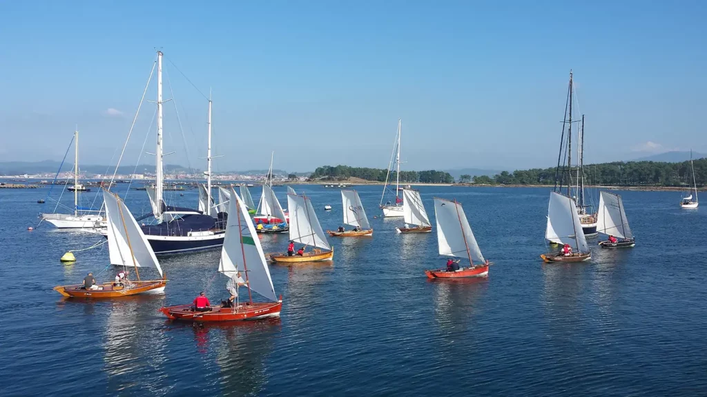 regata de embarcaciones tradicionales